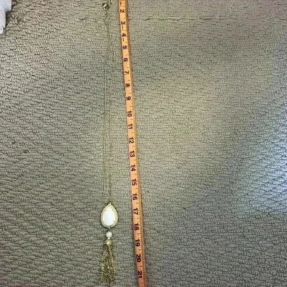 Lilly pulitzer necklace gold and white long chain - Picture 6 of 6